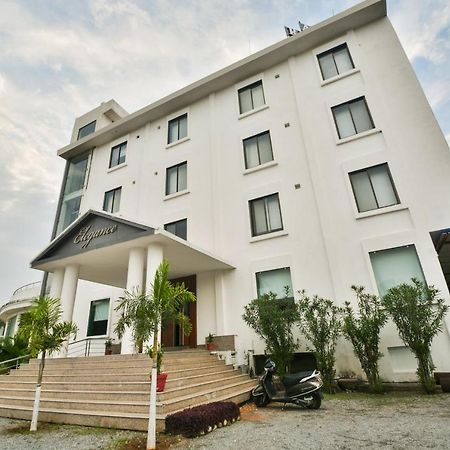 Palette - The Elegance Resort Chittorgarh Exteriör bild