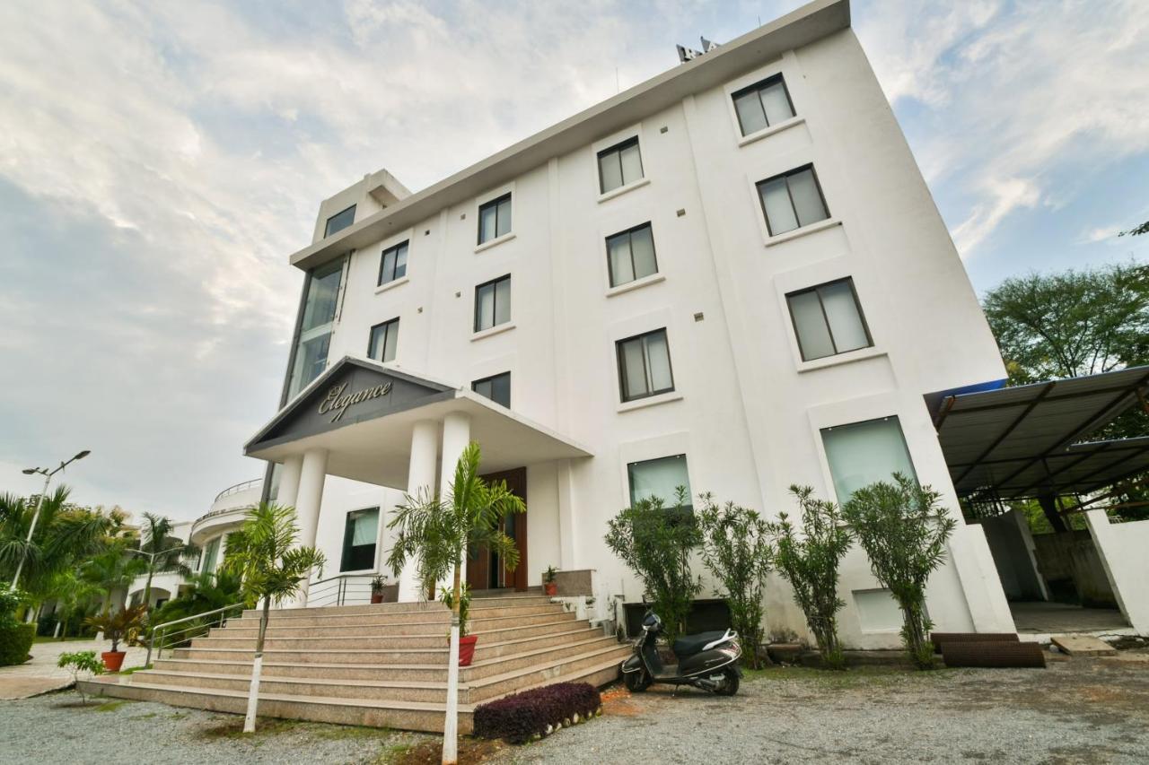 Palette - The Elegance Resort Chittorgarh Exteriör bild