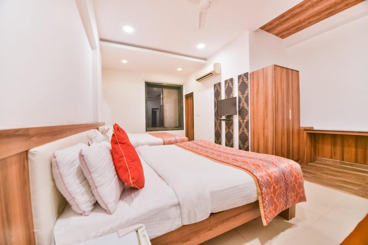Palette - The Elegance Resort Chittorgarh Exteriör bild