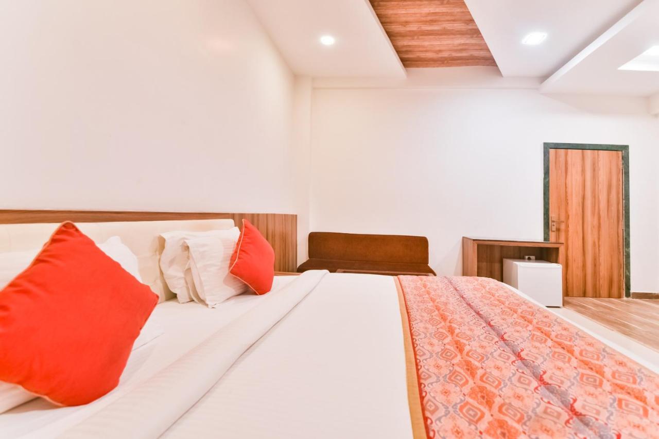 Palette - The Elegance Resort Chittorgarh Exteriör bild