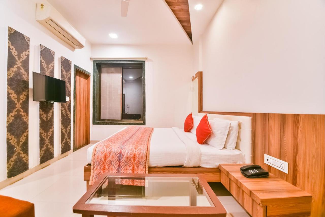 Palette - The Elegance Resort Chittorgarh Exteriör bild