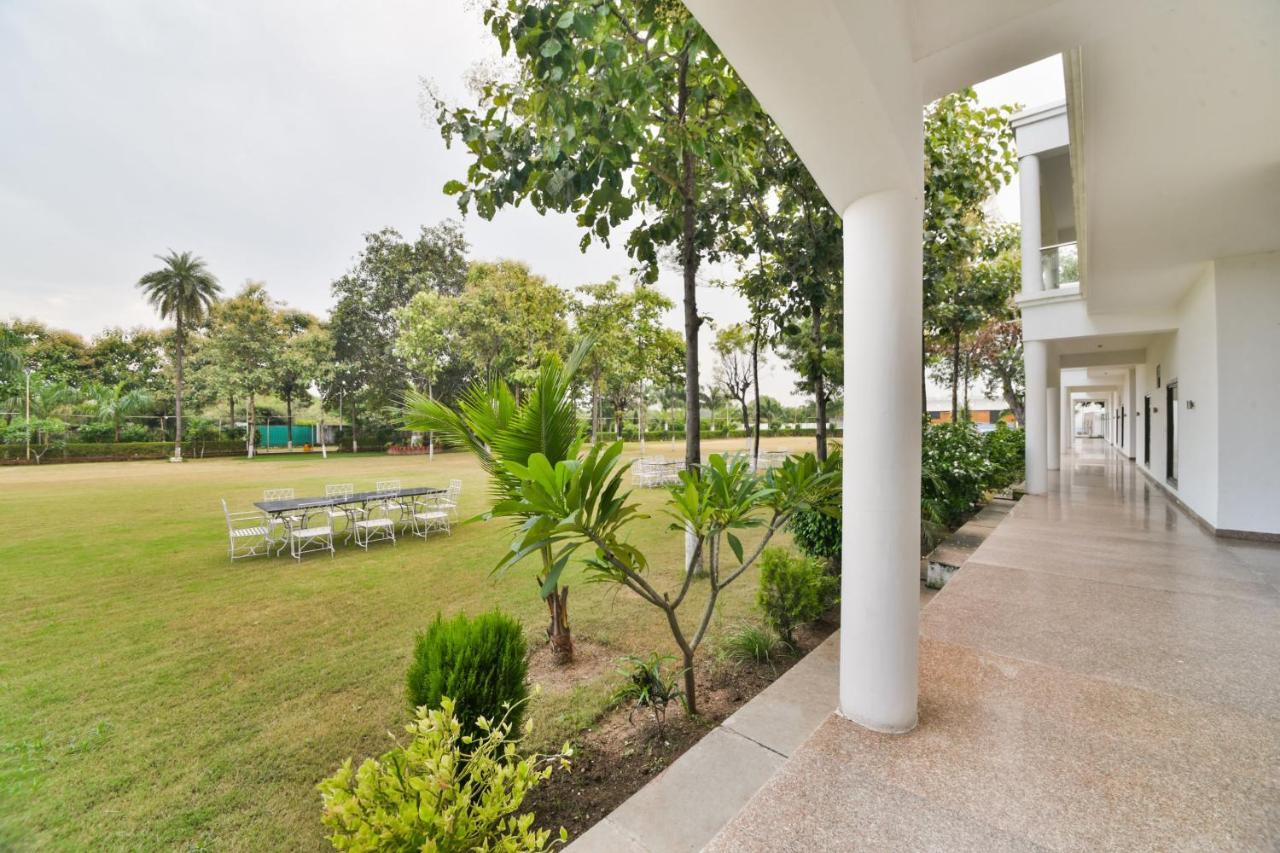 Palette - The Elegance Resort Chittorgarh Exteriör bild