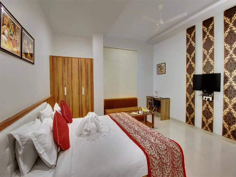 Palette - The Elegance Resort Chittorgarh Exteriör bild